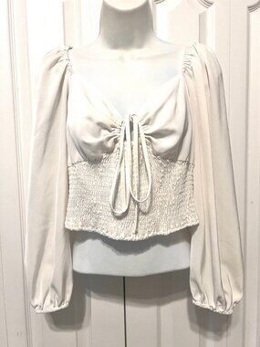 Michel Women's Cropped Ruched Pheasant Puffy Lone Sleeve Cut out Med. White top